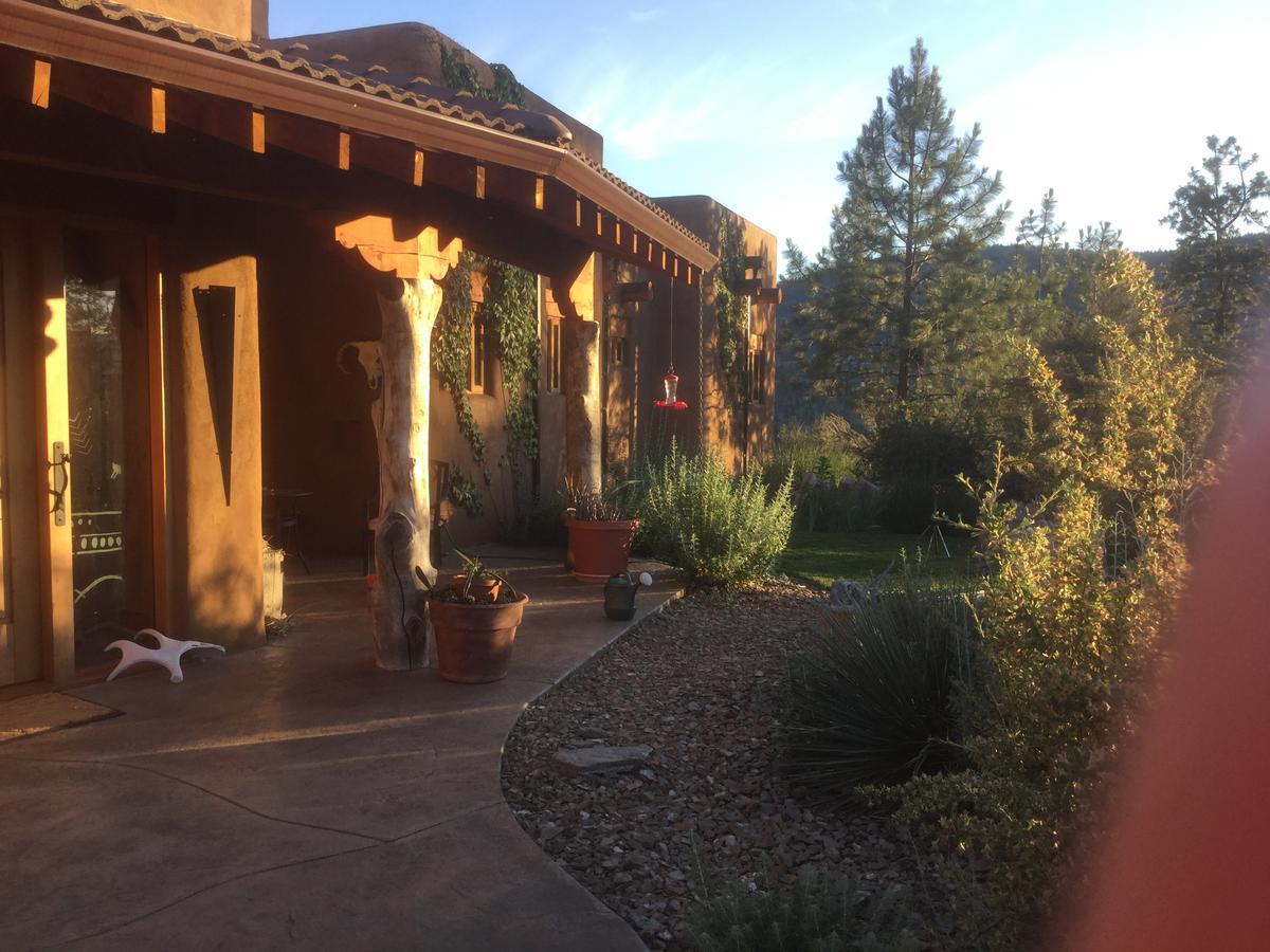 Okanagan Falls Bighorn Ridge Guesthouse מראה חיצוני תמונה